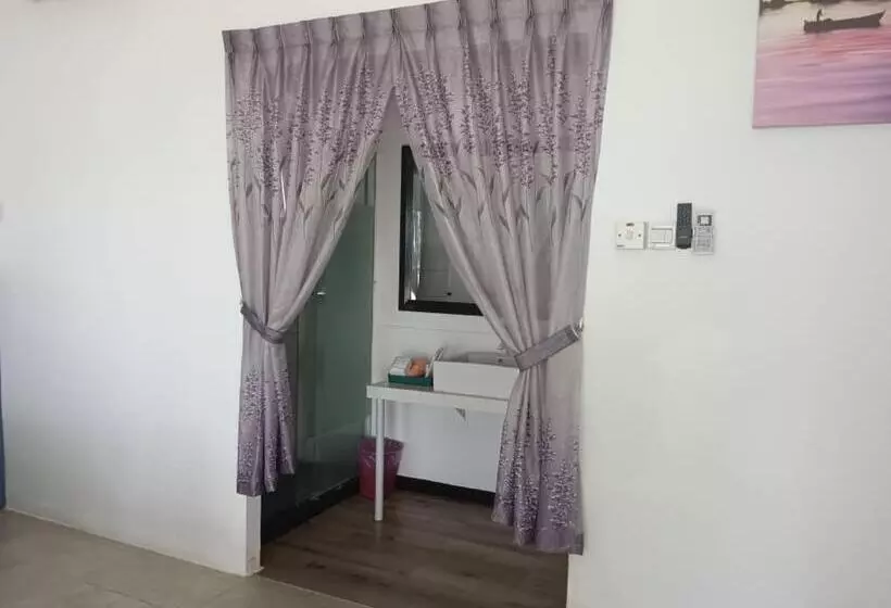 ホテル Pom Pom Celebes Beach Resort邦邦岛西里伯斯度假村