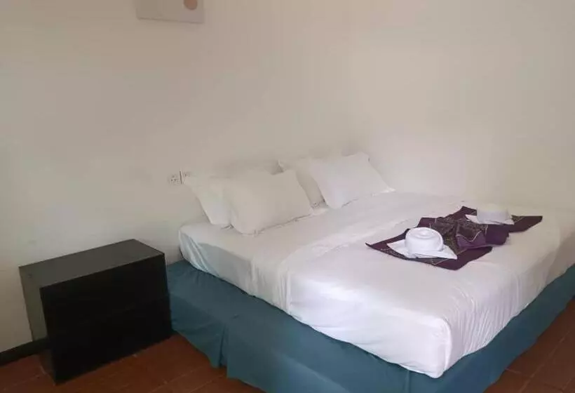 ホテル Pom Pom Celebes Beach Resort邦邦岛西里伯斯度假村