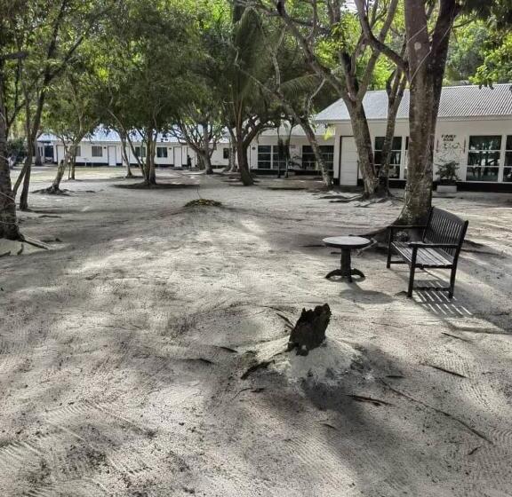 فندق Pom Pom Celebes Beach Resort邦邦岛西里伯斯度假村