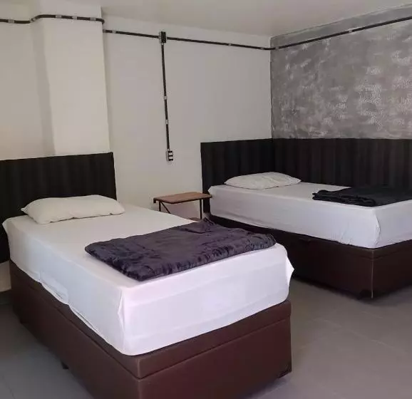 Hotelli Pousada   Hostel Central