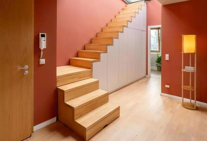 هتل The Charming By Curt Suites