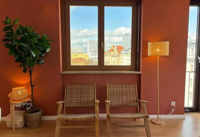 هتل The Charming By Curt Suites