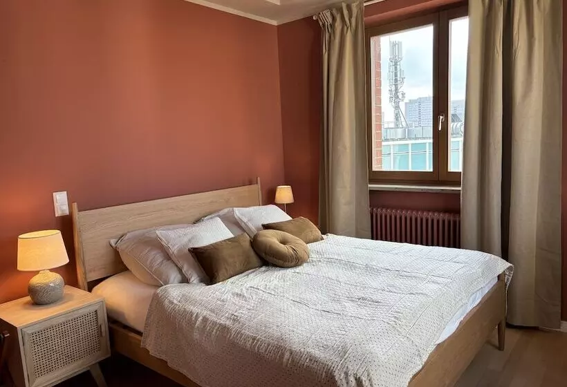 هتل The Charming By Curt Suites