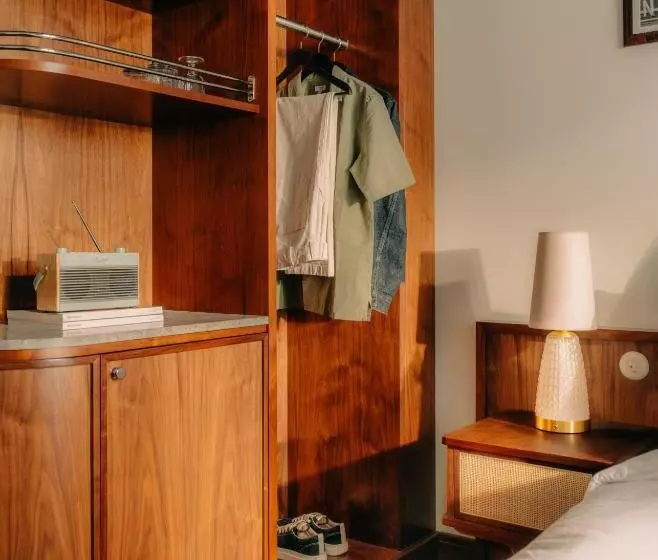 هتل The Hoxton Vienna