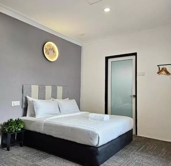 Luna Hotel By Moonknight