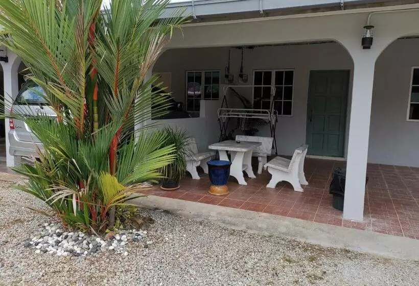 ペンション Desa Kemboja Homestay