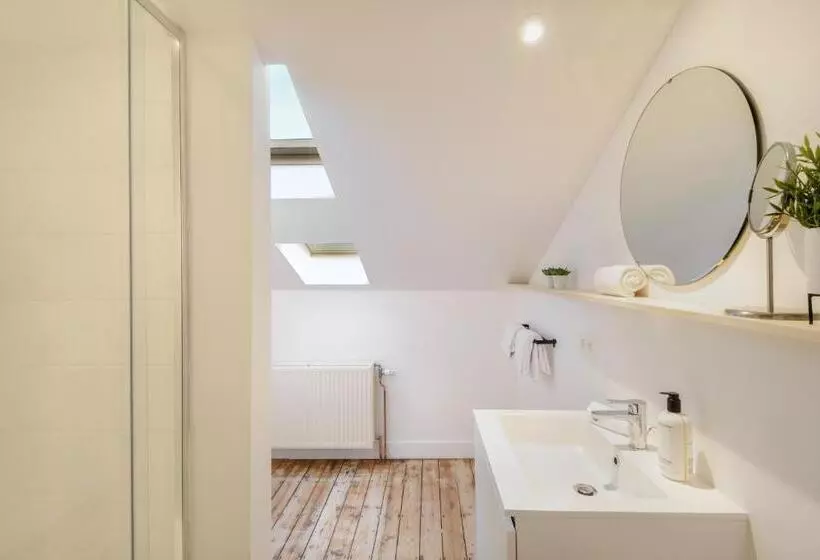 پانسیون Our Bird S Nest In The Heart Of Antwerp