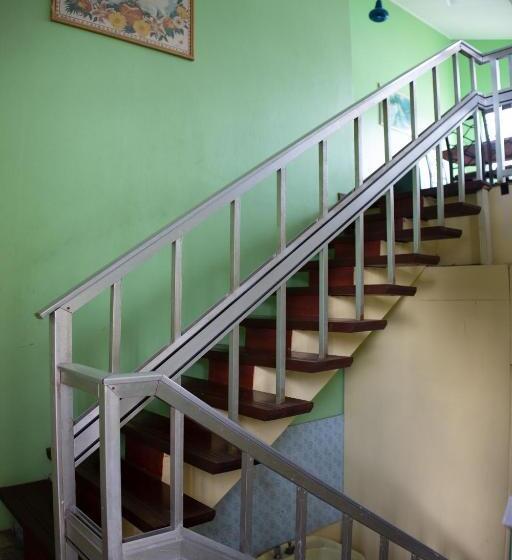 פנסיון Sweet Inn Guest House