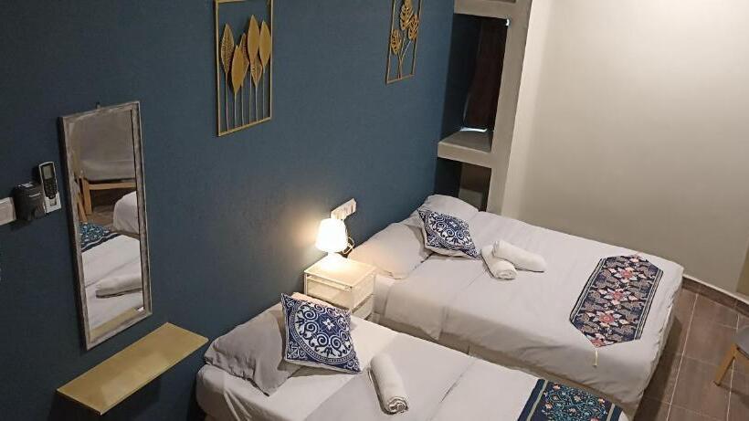 پانسیون Wayton Express