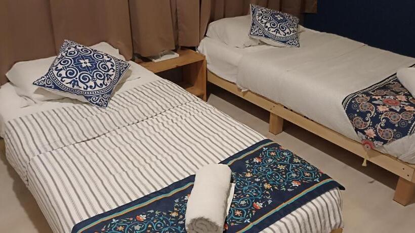 پانسیون Wayton Express