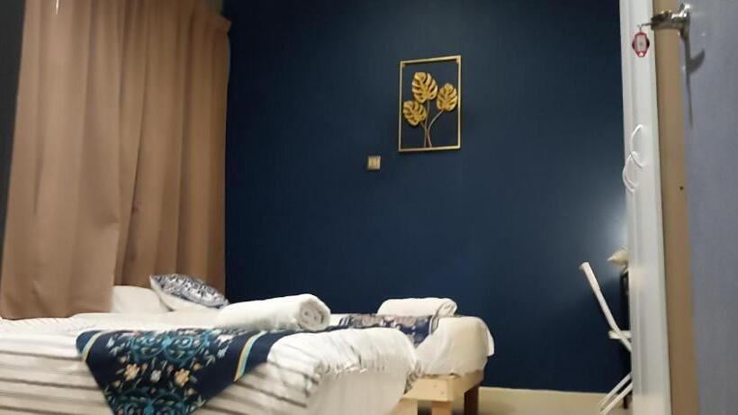 پانسیون Wayton Express