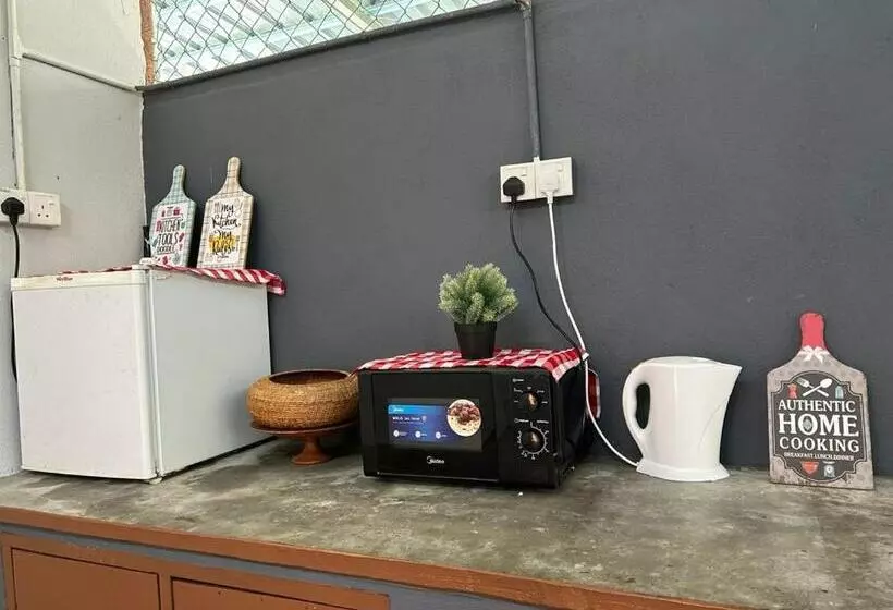 ユースホステル Rhu Dormitory