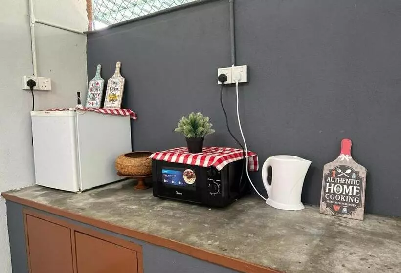 ユースホステル Rhu Dormitory