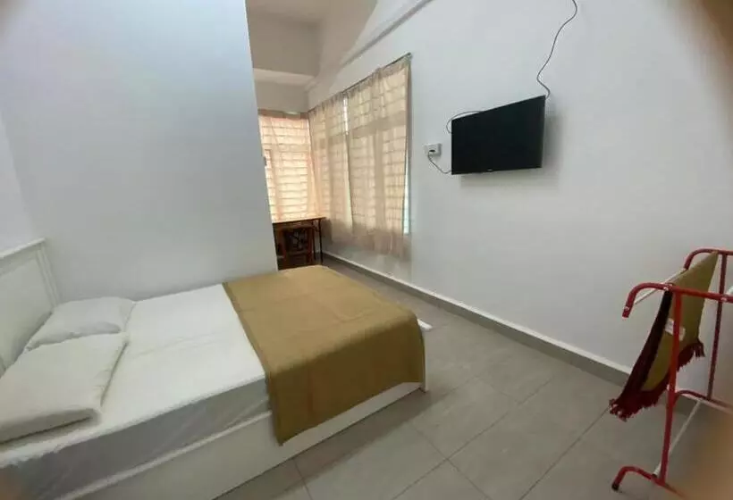 ユースホステル Roomstay Gemilang