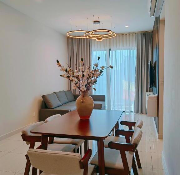 Datum Jelatek Sky Residence Klcc Skyring Linked To Lrt And Mall