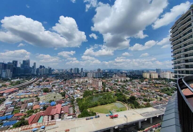 Datum Jelatek Sky Residence Klcc Skyring Linked To Lrt And Mall