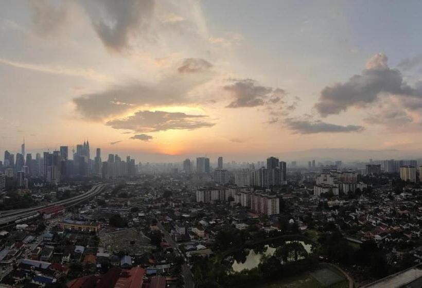 Datum Jelatek Sky Residence Klcc Skyring Linked To Lrt And Mall