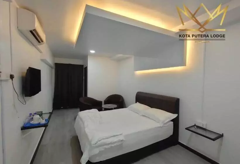 Hotelli Kota Putera Lodge