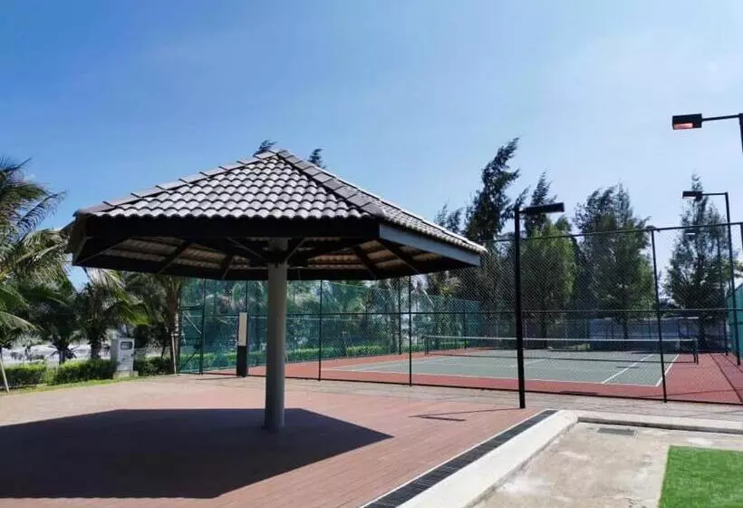 Hotelli Puteh Timurbay Beachfront Private Suite Kuantan