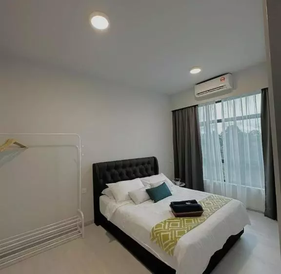 Jesselton Quay By The Vacation Stay
