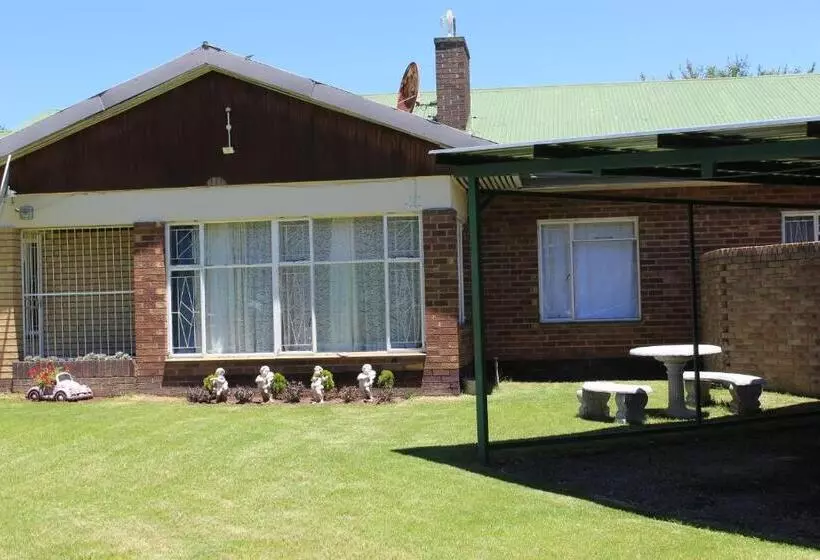 ペンション Nehvey Guesthouse