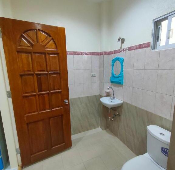 Pensione Seaview Room The Ivory Castle