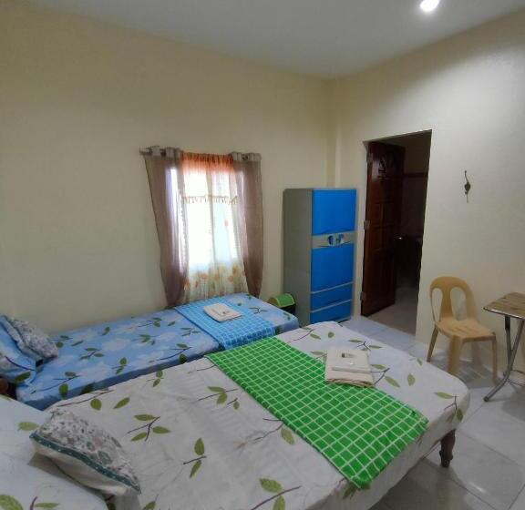 Pensione Seaview Room The Ivory Castle