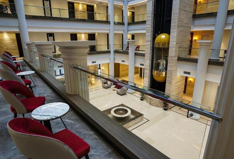 هتل Ramada Resort By Wyndham Gilgit