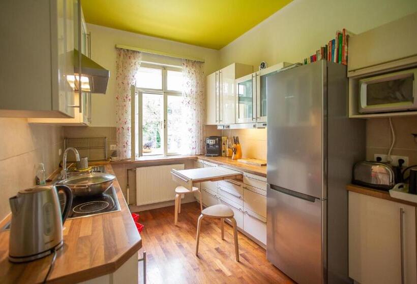 تختخواب و صبحانه Hübsches Privatzimmer Mit Bad