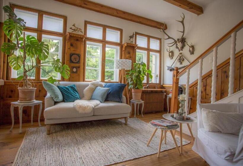 تختخواب و صبحانه Hübsches Privatzimmer Mit Bad