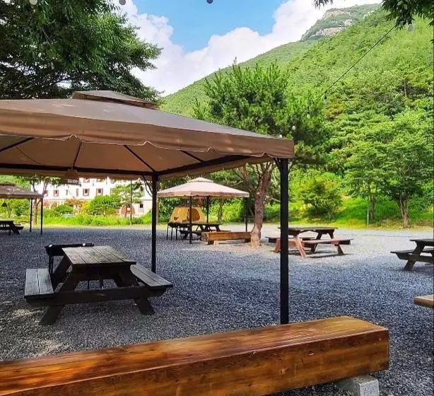 Hotelli Fresh Hill