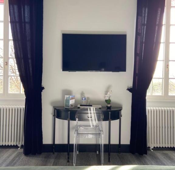 بنسيون Domaine De Montcausson