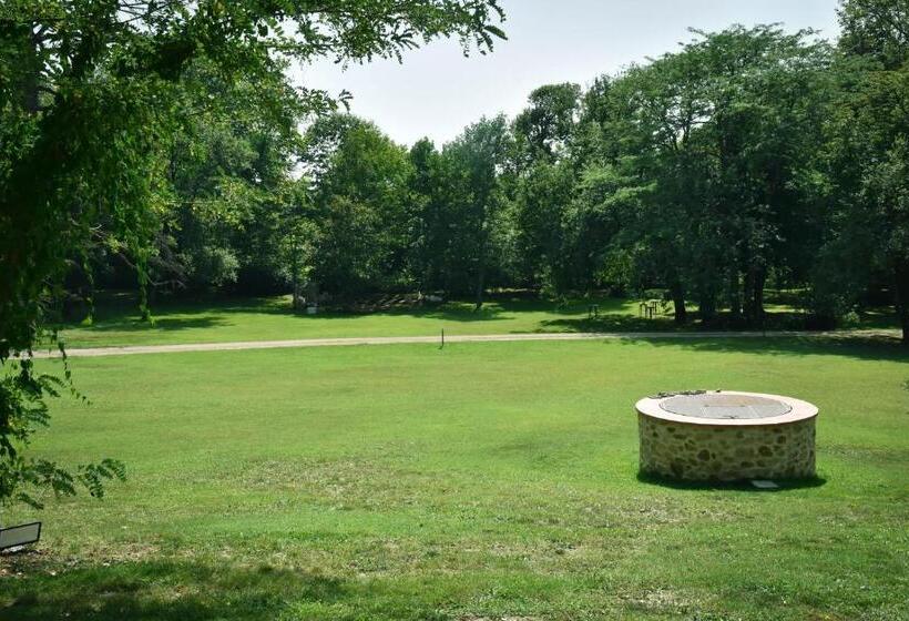 بنسيون Domaine De Montcausson