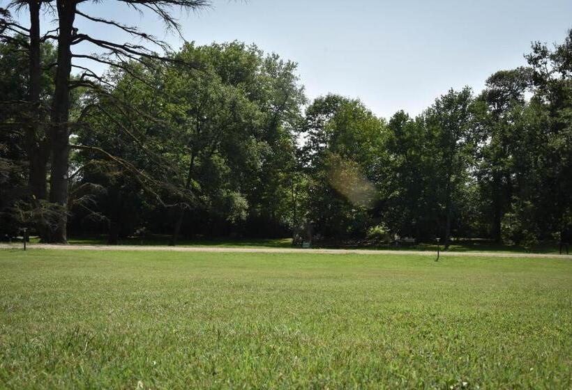 بنسيون Domaine De Montcausson