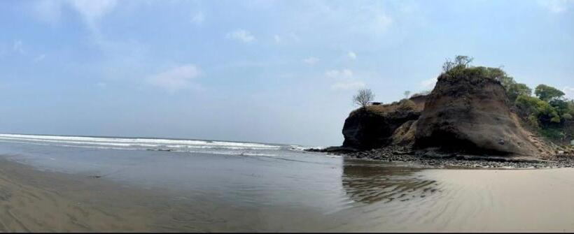 פנסיון Pelicano Surf Camp 2