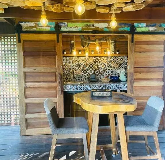 ペンション The Temak Villa