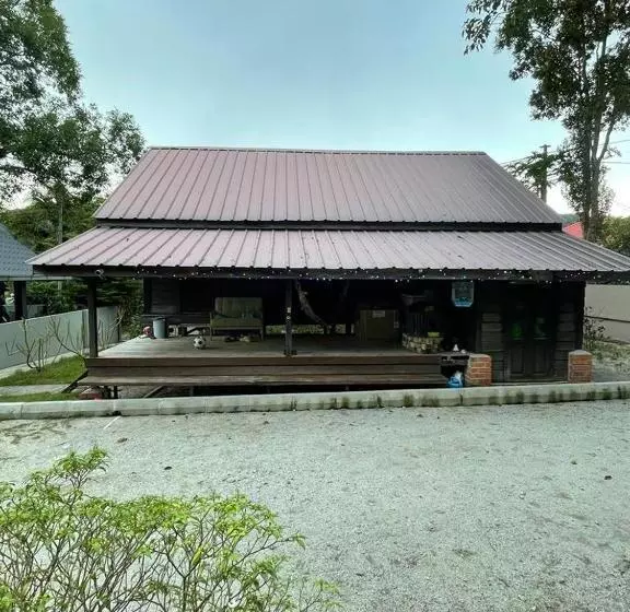 ペンション The Temak Villa