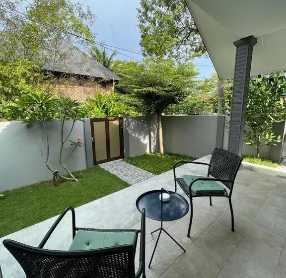 ペンション The Temak Villa