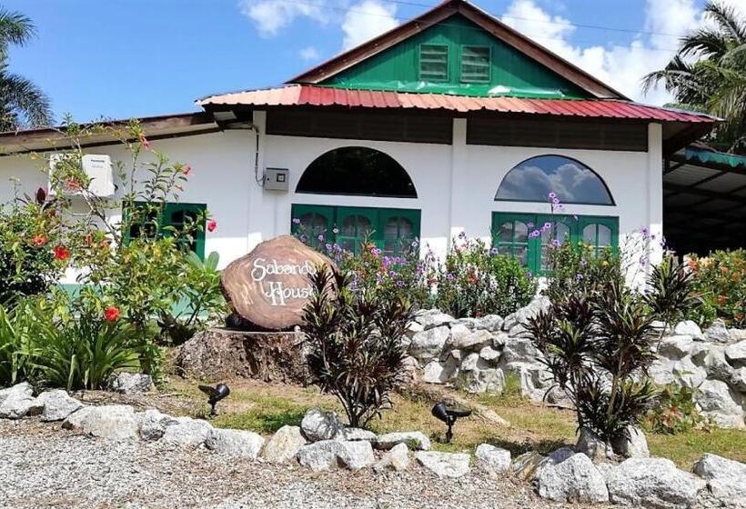 Sabandy House B&b
