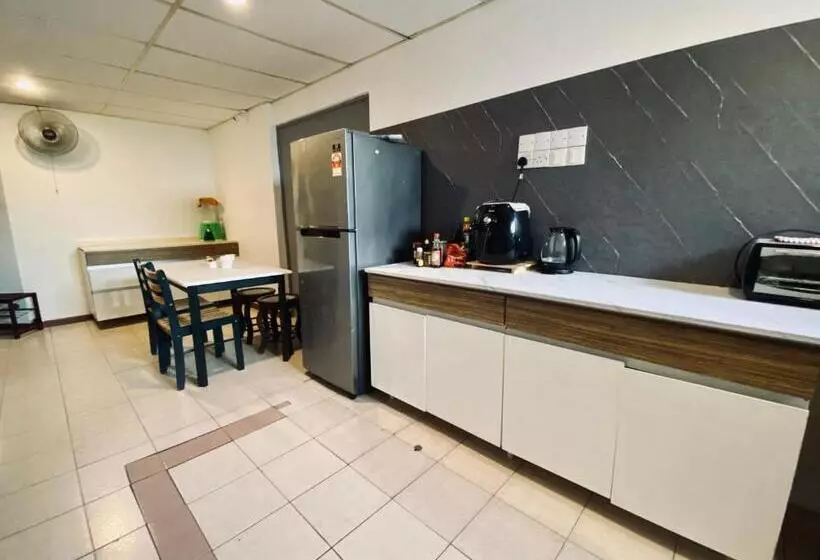 Schronisko Yy Residences