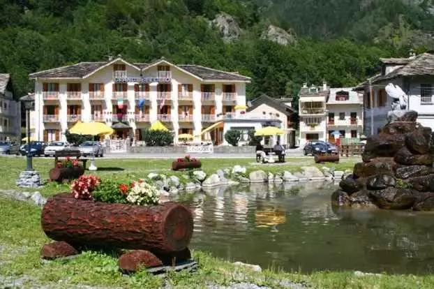 ホテル Grand Usseglio