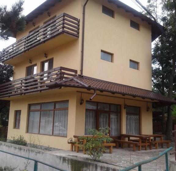 פנסיון Casa Teju