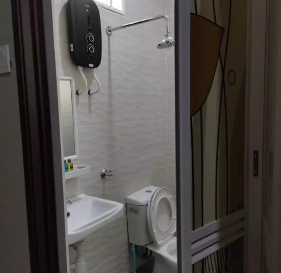 ペンション Faris S Homestay & Resort