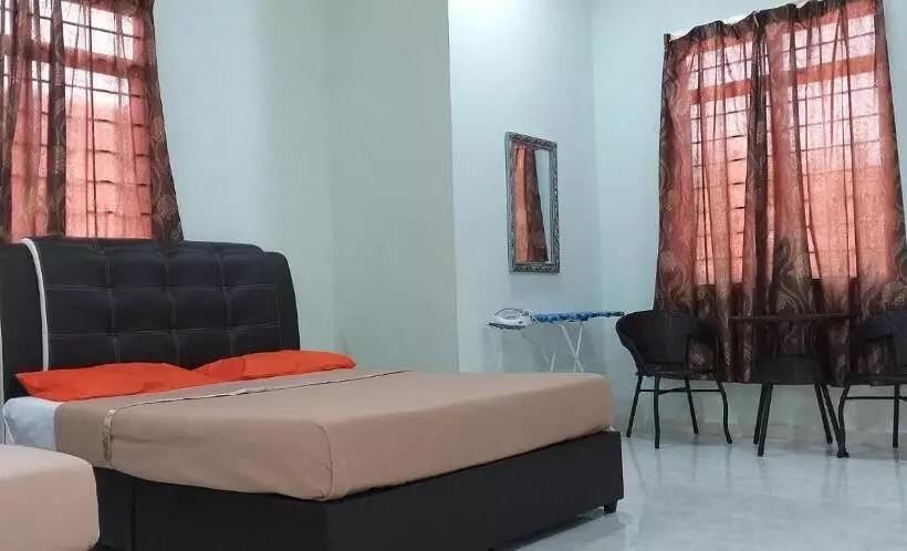 ペンション Faris S Homestay & Resort