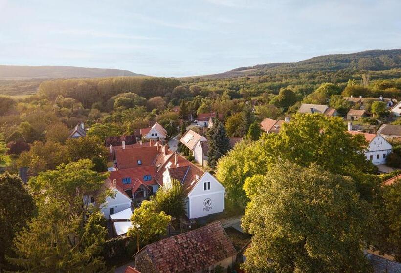 Bed and Breakfast Ester S Szentbékkálla