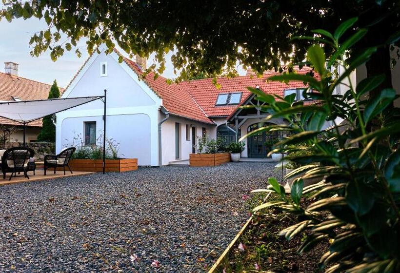 Bed and Breakfast Ester S Szentbékkálla