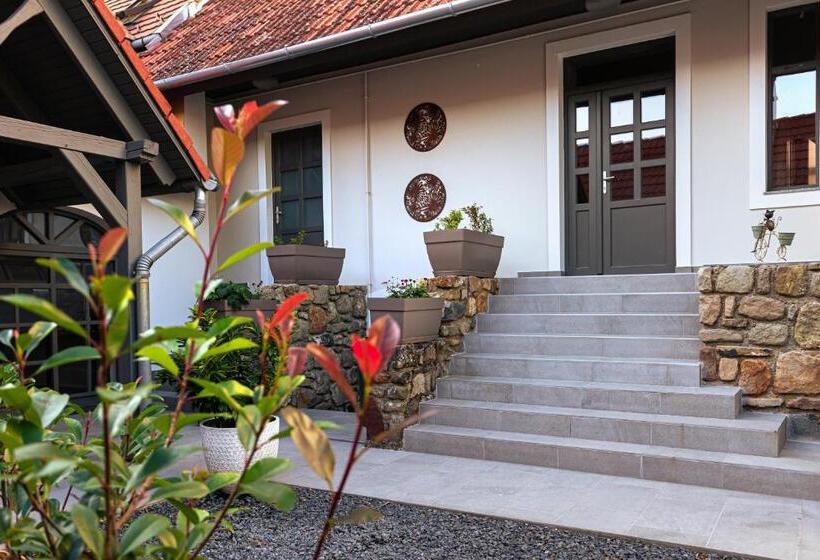 Bed and Breakfast Ester S Szentbékkálla