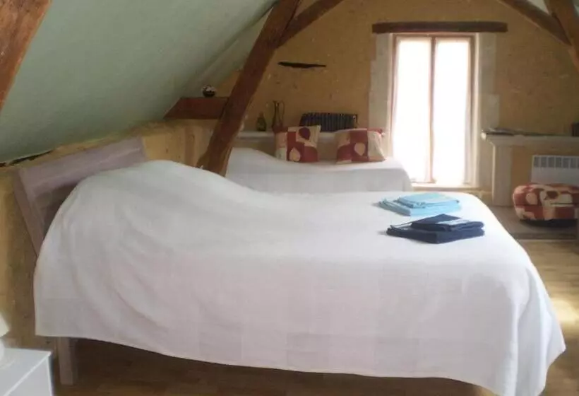 Aamiaismajoitus (B&B) Le Moulin De Monternault