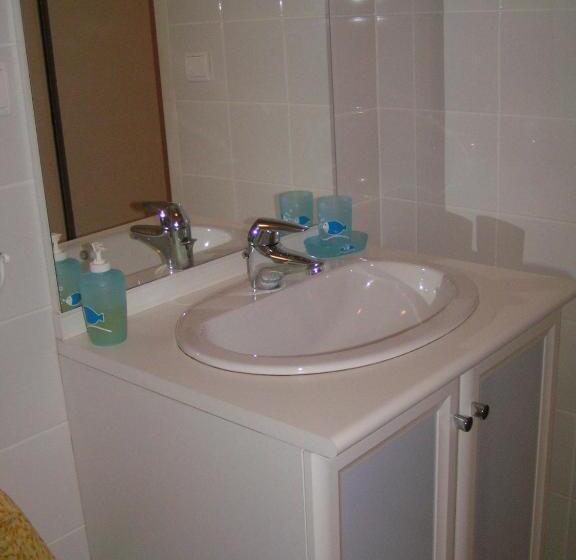 ペンション Au Bord De Sèvre