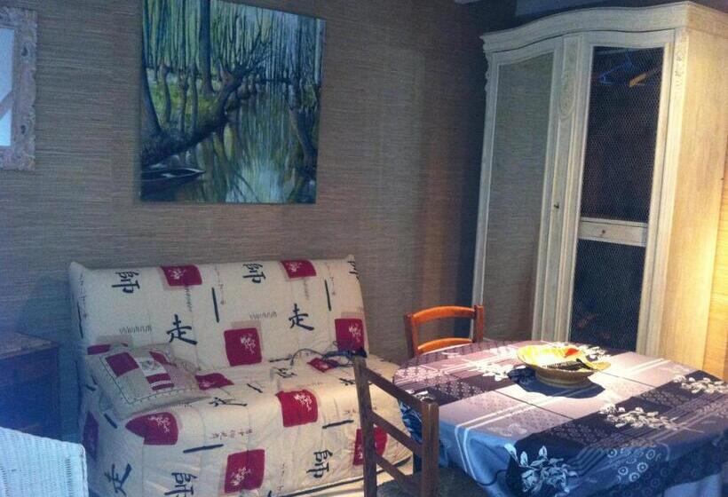 펜션 Au Bord De Sèvre